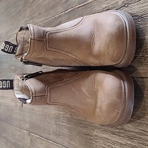 Ugg unisex boots
